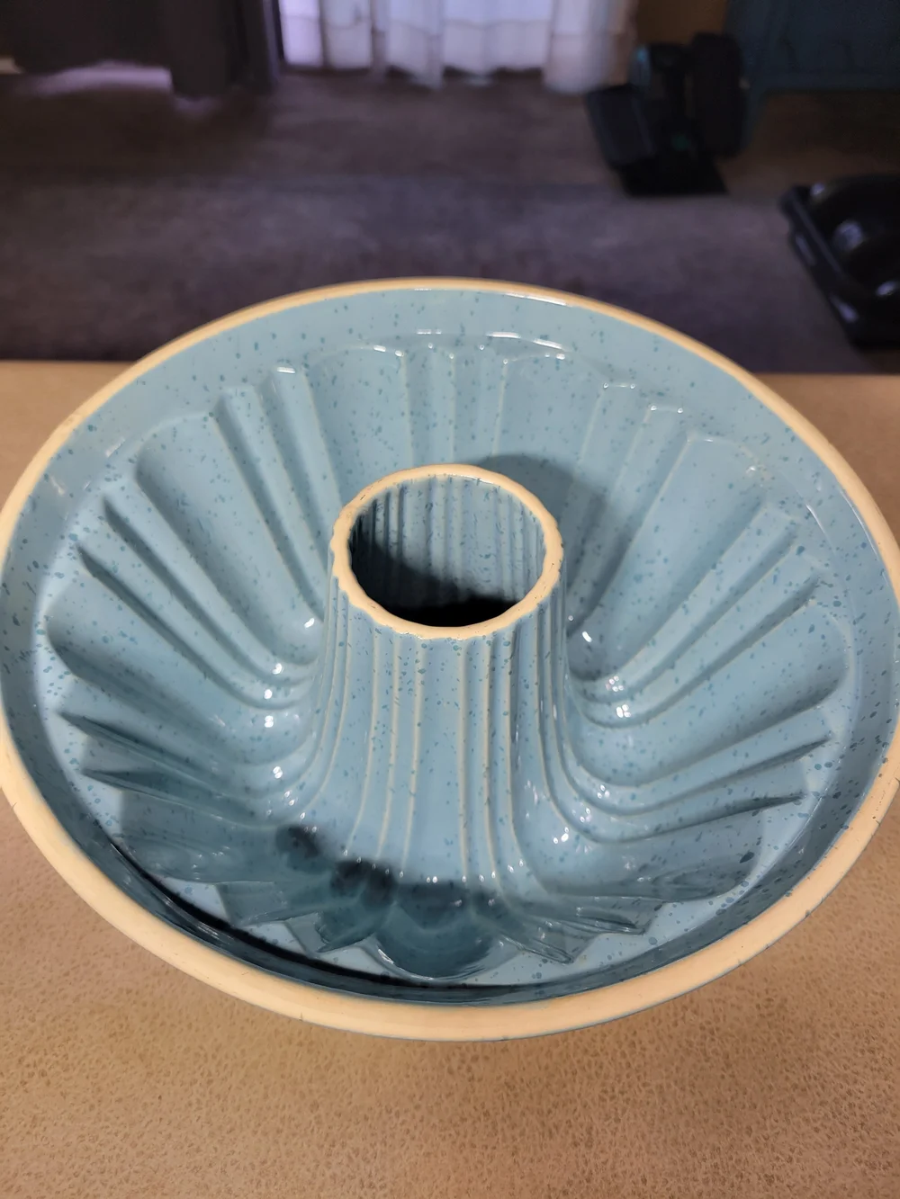Paula Deen Stoneware Ceramic Bundt Cake Fluted Baking Pan
